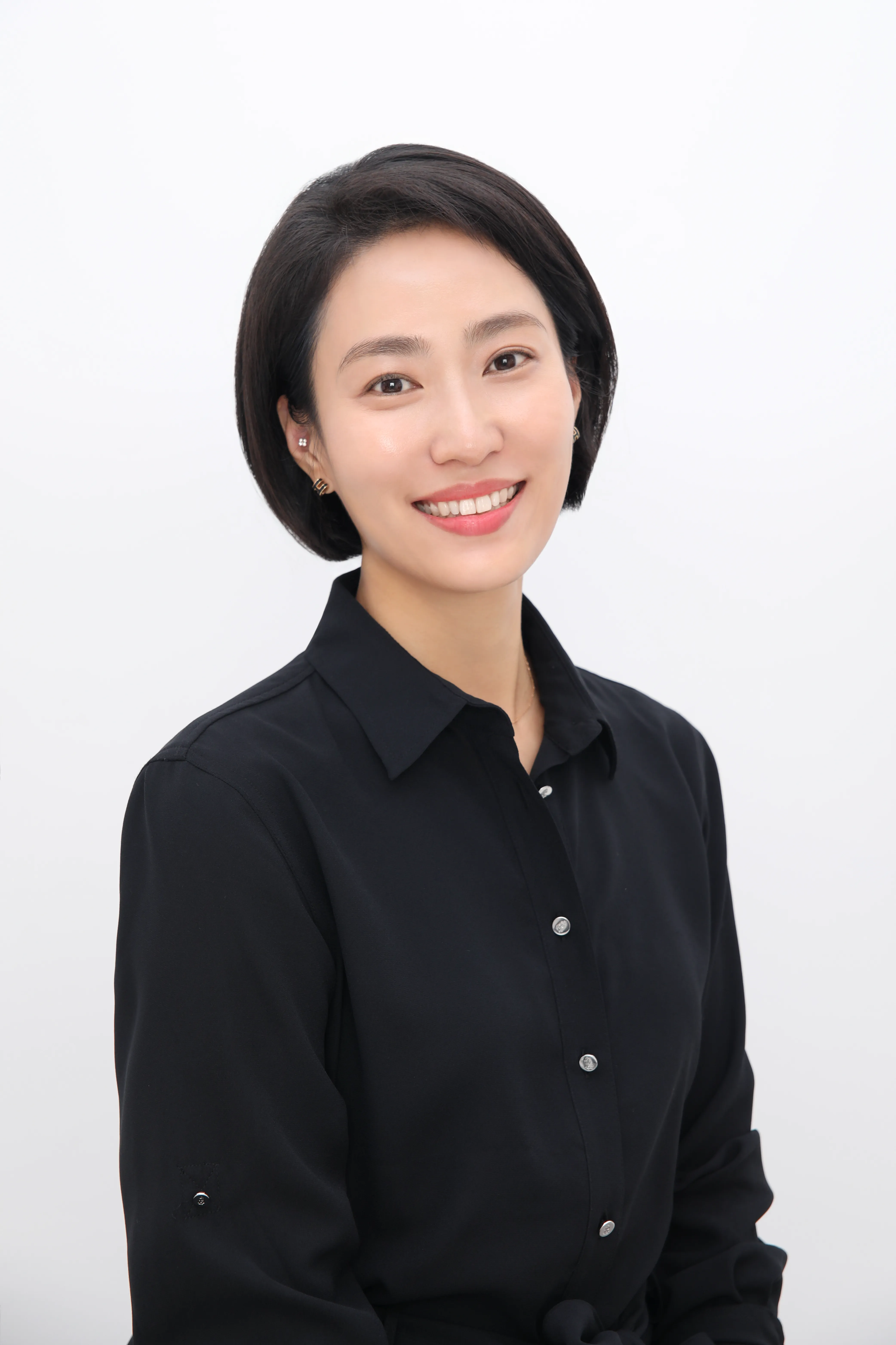 Executive profile of 윤선정, 운영이사